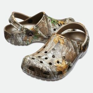 CROCS Kids Camo Sandals
